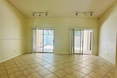 Adosado en alquiler en Miami, Florida, 3 dormitorios, 143.63 m2 № 2083925 - foto 8