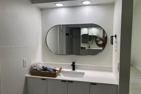 Adosado en alquiler en Miami, Florida, 3 dormitorios, 143.63 m2 № 2083925 - foto 23