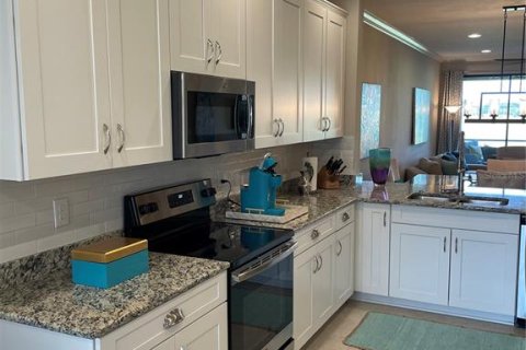 Condo in Bradenton, Florida, 2 bedrooms  № 311121 - photo 10