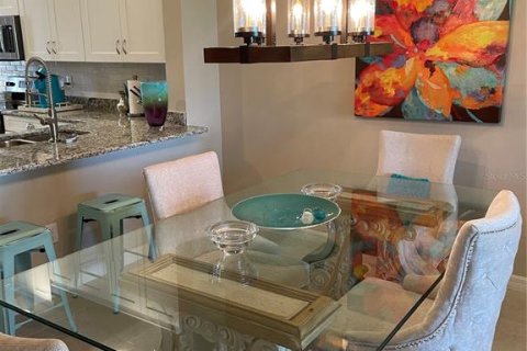 Condo in Bradenton, Florida, 2 bedrooms  № 311121 - photo 2