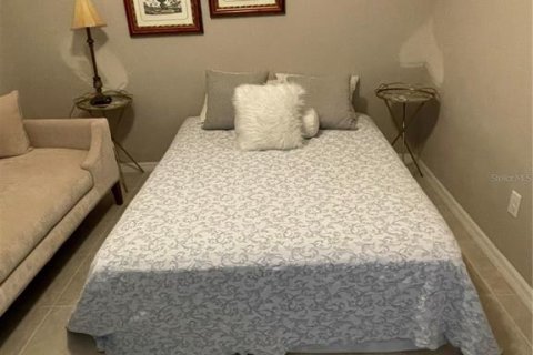 Condo in Bradenton, Florida, 2 bedrooms  № 311121 - photo 28