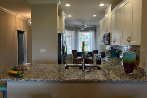 Condo in Bradenton, Florida, 2 bedrooms  № 311121 - photo 11