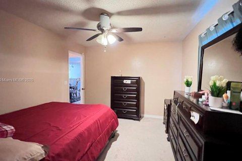 Villa ou maison à vendre à Port St. Lucie, Floride: 3 chambres, 172.61 m2 № 1928904 - photo 30