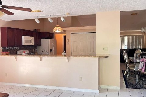 Villa ou maison à vendre à Port St. Lucie, Floride: 3 chambres, 172.61 m2 № 1928904 - photo 17