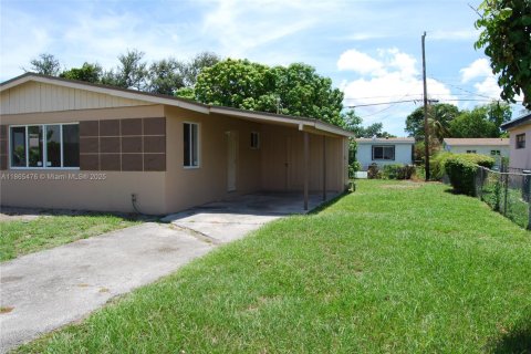 House in Miami, Florida 3 bedrooms, 96.62 sq.m. № 1894251 - photo 7