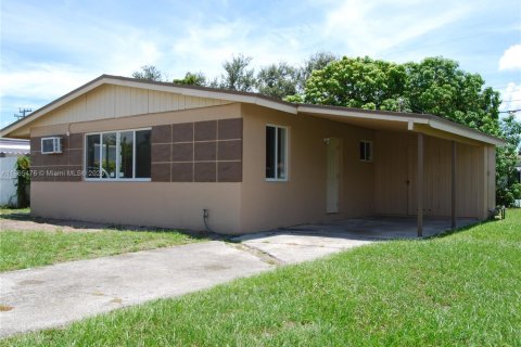 House in Miami, Florida 3 bedrooms, 96.62 sq.m. № 1894251 - photo 6