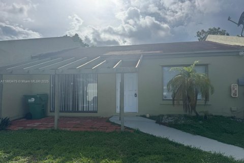 Copropriété à louer à Miami Gardens, Floride: 2 chambres, 111.48 m2 № 1930742 - photo 8