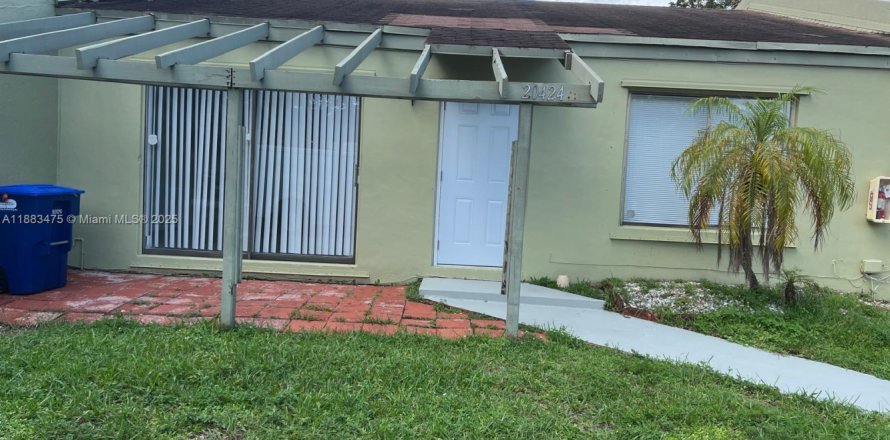 Condo à Miami Gardens, Floride, 2 chambres № 1930742