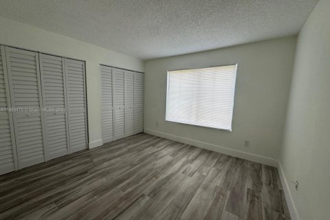 Copropriété à louer à Miami Gardens, Floride: 2 chambres, 111.48 m2 № 1930742 - photo 11