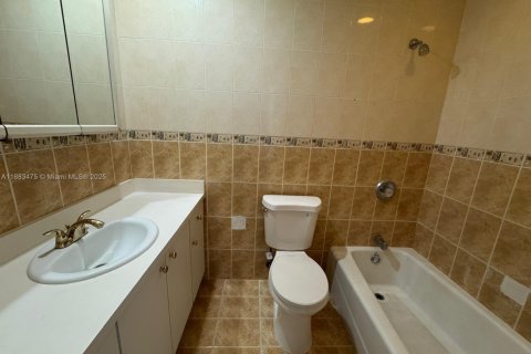 Copropriété à louer à Miami Gardens, Floride: 2 chambres, 111.48 m2 № 1930742 - photo 7