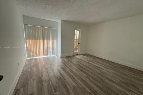 Copropriété à louer à Miami Gardens, Floride: 2 chambres, 111.48 m2 № 1930742 - photo 14