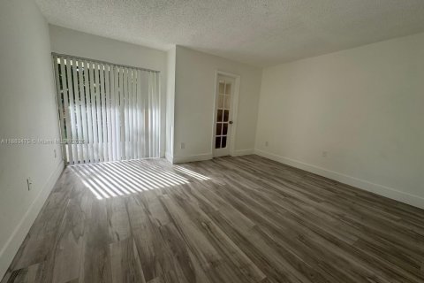 Copropriété à louer à Miami Gardens, Floride: 2 chambres, 111.48 m2 № 1930742 - photo 12