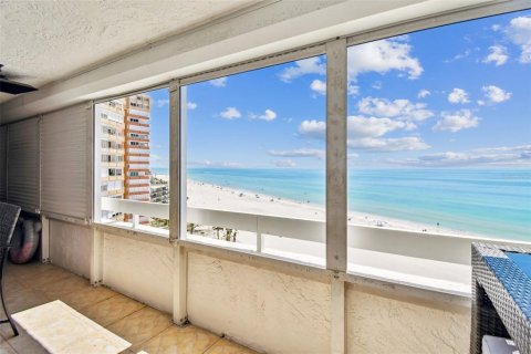 Copropriété à vendre à Redington Shores, Floride: 3 chambres, 108.23 m2 № 1651789 - photo 2