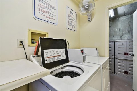 Copropriété à vendre à Redington Shores, Floride: 3 chambres, 108.23 m2 № 1651789 - photo 17