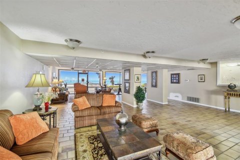 Copropriété à vendre à Redington Shores, Floride: 3 chambres, 108.23 m2 № 1651789 - photo 19