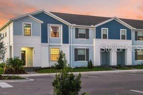 Townhouse in Davenport, Florida 5 bedrooms, 210.24 sq.m. № 1583313 - photo 2