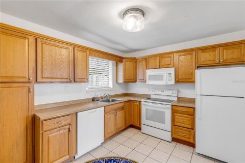 Villa ou maison à vendre à Edgewater, Floride: 3 chambres, 94.3 m2 № 1915634 - photo 2