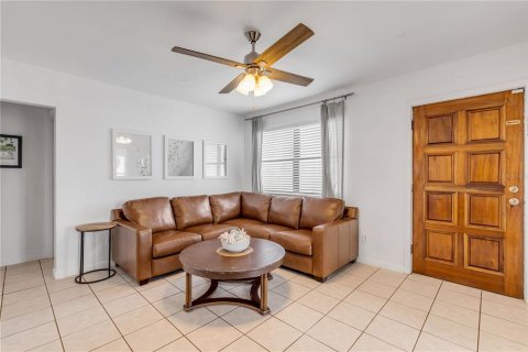 Villa ou maison à vendre à Edgewater, Floride: 3 chambres, 94.3 m2 № 1915634 - photo 9