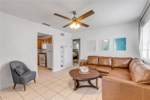 Villa ou maison à vendre à Edgewater, Floride: 3 chambres, 94.3 m2 № 1915634 - photo 3