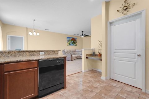 House in Kissimmee, Florida 4 bedrooms, 157.75 sq.m. № 1876614 - photo 11