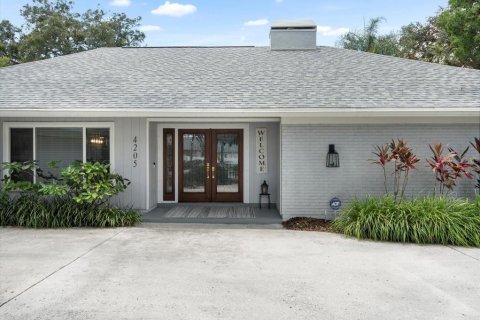 House in Tampa, Florida 4 bedrooms, 273.69 sq.m. № 1877280 - photo 3