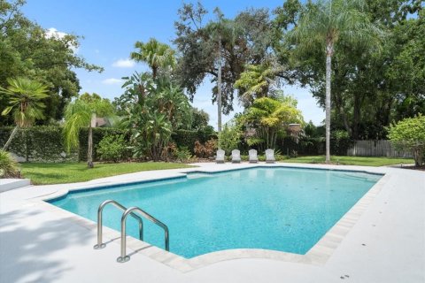 House in Tampa, Florida 4 bedrooms, 273.69 sq.m. № 1877280 - photo 5