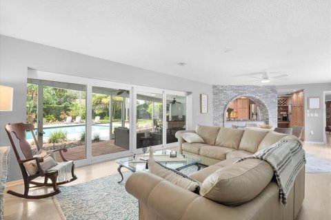 House in Tampa, Florida 4 bedrooms, 273.69 sq.m. № 1877280 - photo 12