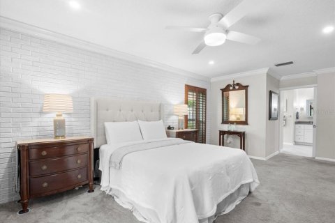 House in Tampa, Florida 4 bedrooms, 273.69 sq.m. № 1877280 - photo 24