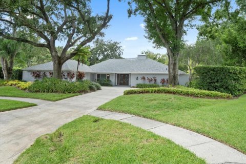 House in Tampa, Florida 4 bedrooms, 273.69 sq.m. № 1877280 - photo 2