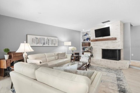 House in Tampa, Florida 4 bedrooms, 273.69 sq.m. № 1877280 - photo 9