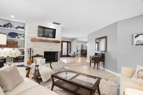 House in Tampa, Florida 4 bedrooms, 273.69 sq.m. № 1877280 - photo 10
