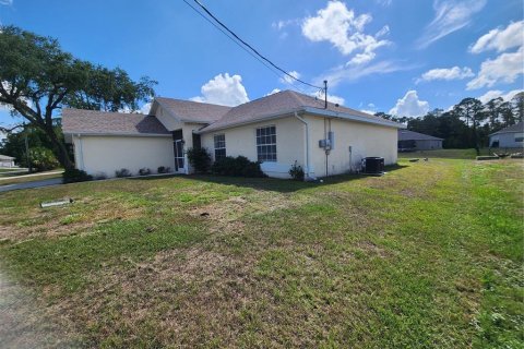 House in North Port, Florida 3 bedrooms, 163.69 sq.m. № 2122506 - photo 6