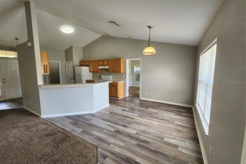 House in North Port, Florida 3 bedrooms, 163.69 sq.m. № 2122506 - photo 15