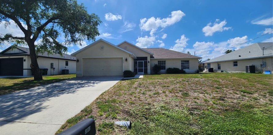 House in North Port, Florida 3 bedrooms, 163.69 sq.m. № 2122506