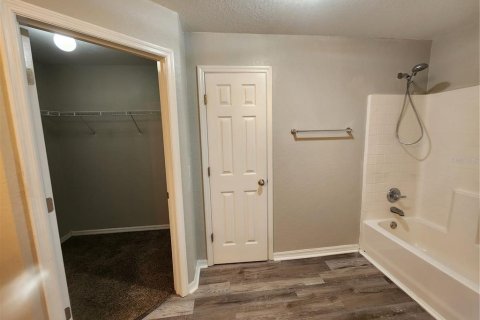 House in North Port, Florida 3 bedrooms, 163.69 sq.m. № 2122506 - photo 26