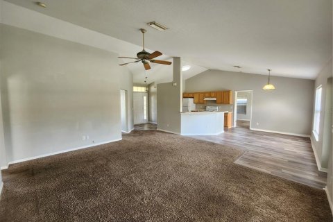 House in North Port, Florida 3 bedrooms, 163.69 sq.m. № 2122506 - photo 14
