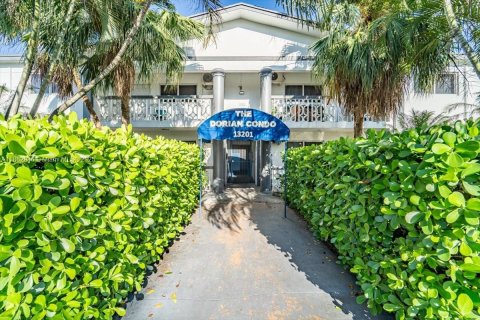Commercial property in North Miami, Florida 1725.75 sq.m. № 1890170 - photo 9