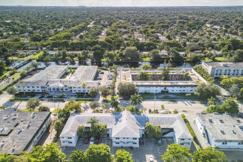 Commercial property in North Miami, Florida 1725.75 sq.m. № 1890170 - photo 26