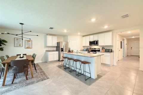 Casa en alquiler en Spring Hill, Florida, 4 dormitorios, 171.5 m2 № 1855969 - foto 23