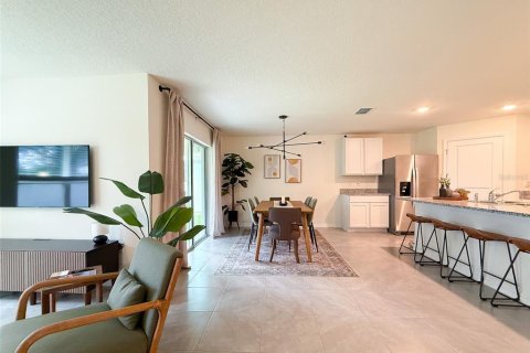 Casa en alquiler en Spring Hill, Florida, 4 dormitorios, 171.5 m2 № 1855969 - foto 3