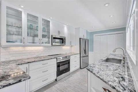 House in Sarasota, Florida 2 bedrooms, 108.23 sq.m. № 1780629 - photo 12