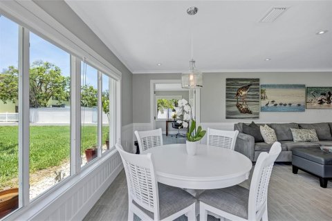 House in Sarasota, Florida 2 bedrooms, 108.23 sq.m. № 1780629 - photo 20