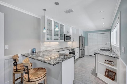 House in Sarasota, Florida 2 bedrooms, 108.23 sq.m. № 1780629 - photo 10