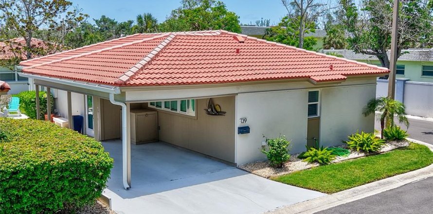 House in Sarasota, Florida 2 bedrooms, 108.23 sq.m. № 1780629