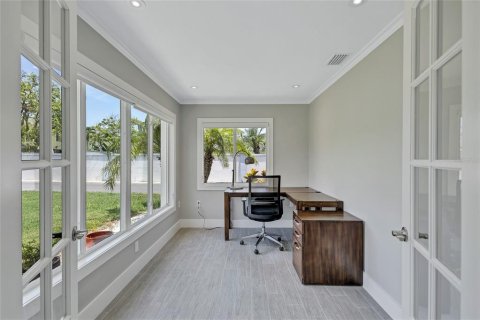 House in Sarasota, Florida 2 bedrooms, 108.23 sq.m. № 1780629 - photo 21