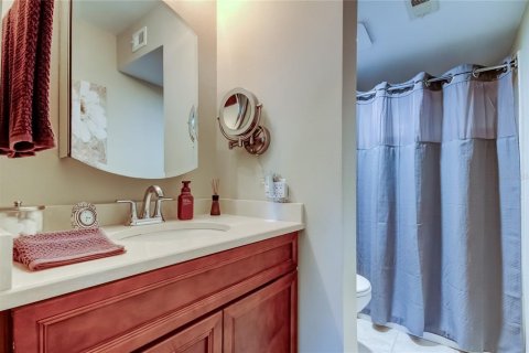Condo in Clearwater, Florida, 2 bedrooms  № 2142288 - photo 30