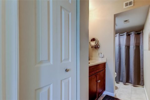 Condo in Clearwater, Florida, 2 bedrooms  № 2142288 - photo 29