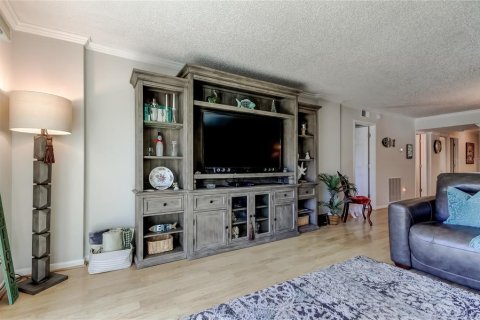 Condo in Clearwater, Florida, 2 bedrooms  № 2142288 - photo 22