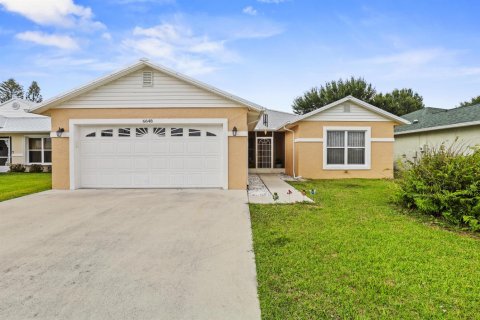 House in St. Lucie, Florida 3 bedrooms, 159.23 sq.m. № 2269189