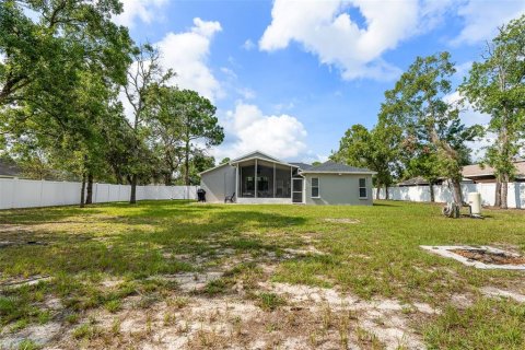 House in Weeki Wachee, Florida 3 bedrooms, 142.42 sq.m. № 2273064 - photo 27